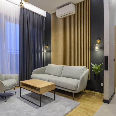 lamele za łóżkiem w salonie