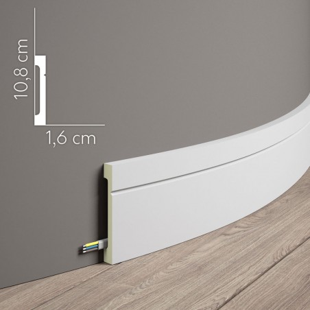 Nowoczesna listwa przypodłogowa biała