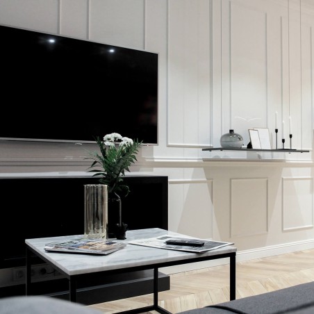 Listwy ścienne w pokoju gościnnym