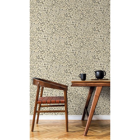 Tapeta w ciemną panterkę do pokoju