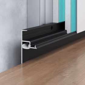 Czarna listwa przypodłogowa...