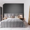 Szara tapeta geometryczna w srebrne linie 3D do sypialni